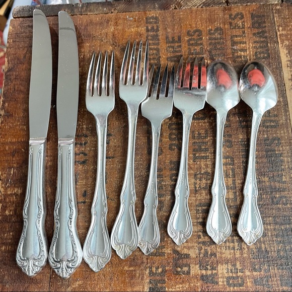 Oneida Chalice Harmony 1958 SP Silverware 2 place settings Flatware